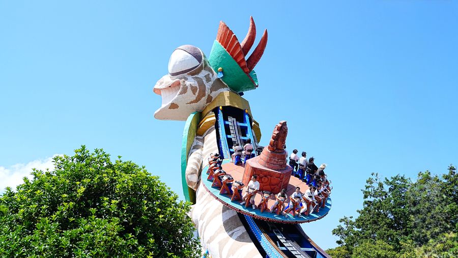 Busch Gardens rides and park grounds